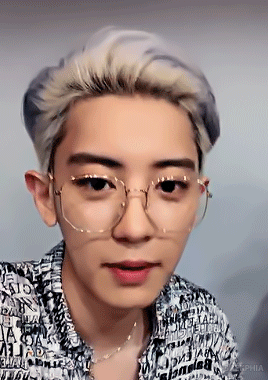 baekphia:(190725) 爱我请举手 live stream with EXO-SC 