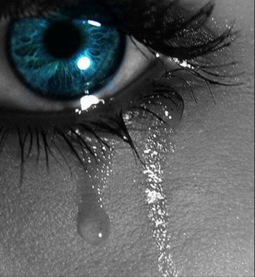 dreamsinmyfairytalesoul:  “Tears are the silent language of grief” -Voltaire 