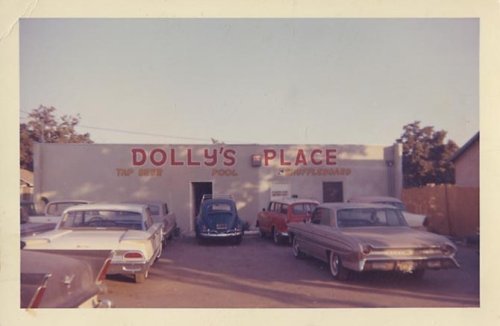 cherrycola-kiss: fifties-sixties-everyday-life: Dolly’s Place, 1960s. Cherry Cola Kiss