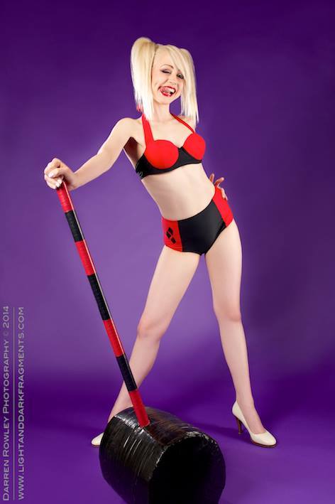 drquinzel:  Pin Up Harley Quinn Cosplayer: Kerraldine Photographer: Darren Rowley Photography 