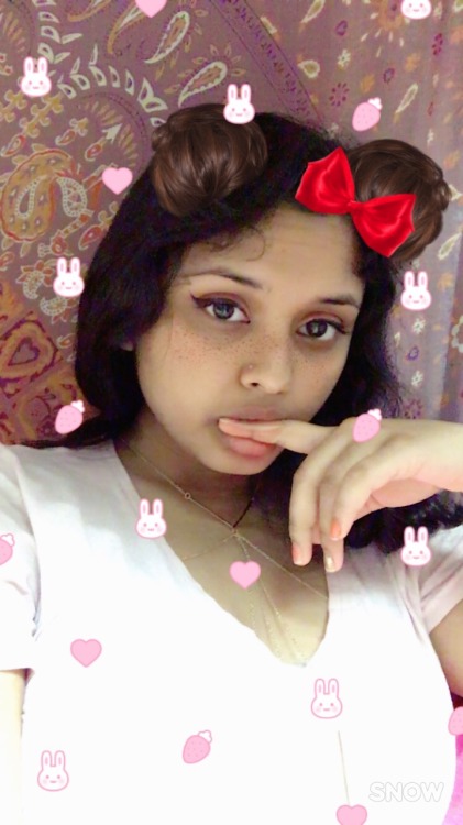 devestational: browngirl: i am so goddamn cute photo set of the Year and its just February