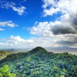 theprofessoratl:  It’s almost like there’s a giant X overlaid on the whole pictures. #itsthecloudsmannn #puertorico #paradise #añasco #atalaya