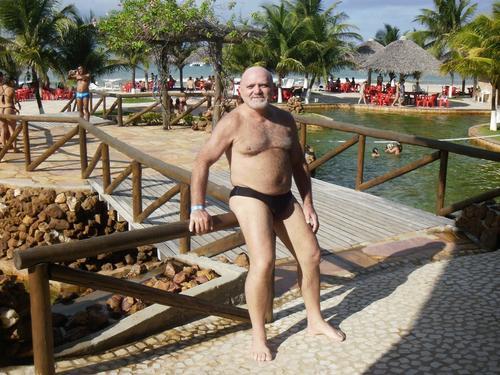 bemach:  bearstacker:  Polar speedo bear from Brazil  Do you know Chaturbate ?, try it…is free, and have a lot of dads, bears and chubs exposed and having sex online, is like tumblr, you can follow all your favs broadcasters…and 100% free.