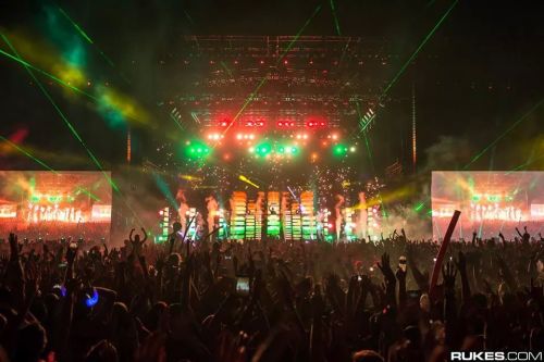 forever-electro:  Calvin Harris stage lights. adult photos