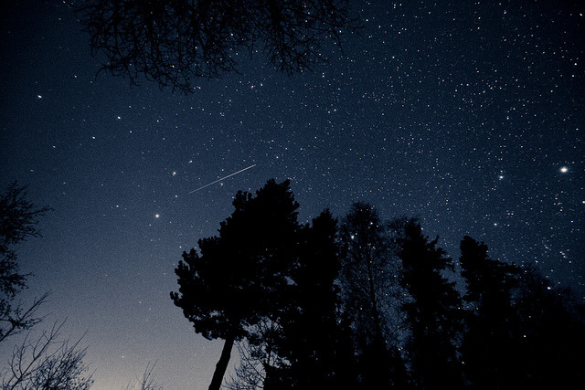 breathtakinglandscapes:  Terra Wandering in the Sky by neatmummy on Flickr.