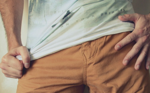me-just-less-clothes: I always dress to the left