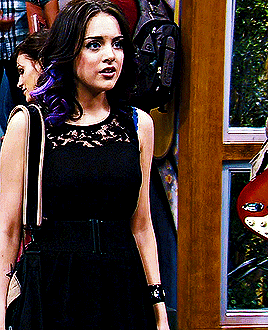elizabethgillies:  every jade west outfit: 4x09