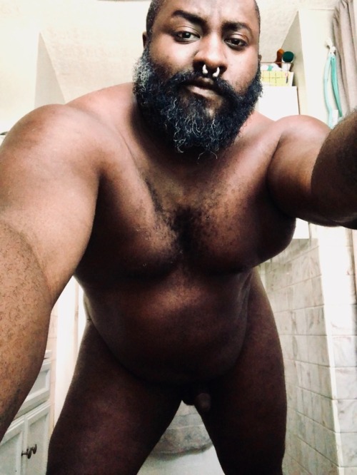 Porn Pics phantogrrr:  A little beard + body appreciation.