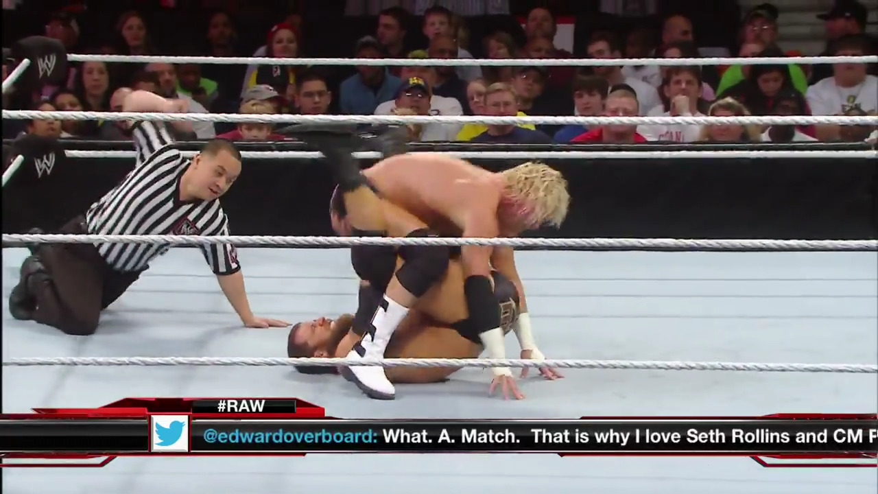 lanadelrio:  i-came-out-swinging:  My tweet was featured on Raw. I’m famous. 