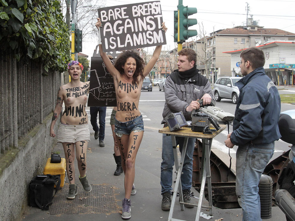 hipsterishblog:  sootonthecarpet:  turv:   Members of Ukrainian feminist group Femen