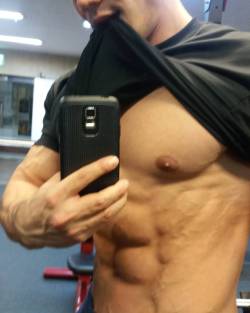 beyondasianmen:  Beautiful #asianhunk i found on instagram by fitsta_ck - December 30, 2015 at 10:42AM #BAM