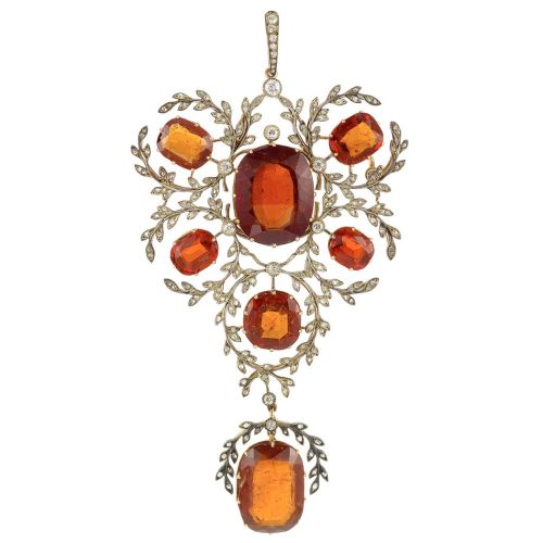 omgthatdress:  Pendant 1890s Doyle Auctions 