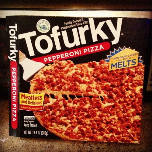 vegannpandaa:  First one :) can’t wait to put this in the oven! #tofurky #vegan #vegetarian #vegansofig #firsttime #excited #nomeat #nodairy #pepperoni #pizza