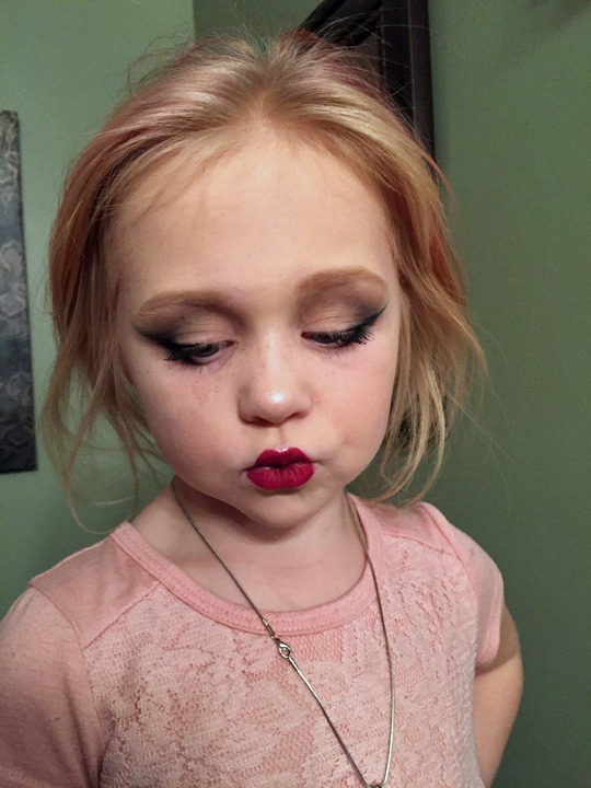 tastefullyoffensive:  (via aalexandriabish)