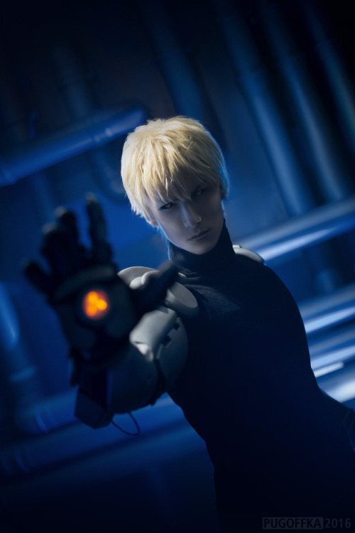  Genos - One-Punch ManCosplayer: Vergil Sparda