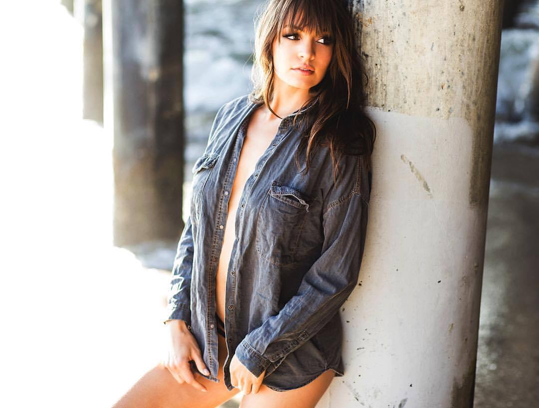 justinpswain:  No eye contact necessary  @gabrielle.diaz for @ivyswimwear   #justinswainphotography