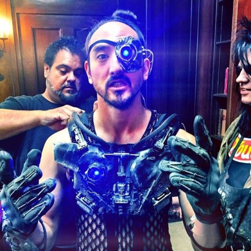 steveaoki:#AndroidAoki#neonfuture #musicvideoshoot