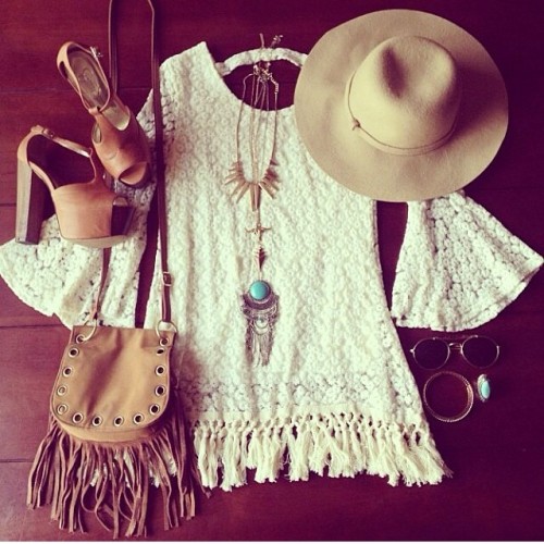 Must have or not at all? #SummerLook #Light&amp;Breezy #Summerfun #style #2frochicks #teambeauty #te