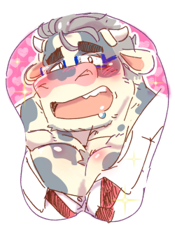 loneliest-bara:  cow mousepad.. patreon.com/loneliestbara