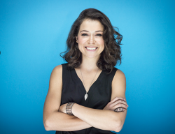 calmmanning-deactivated20220812:  Tatiana Maslany for EW 