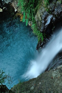 ponderation:  Waterfall, All fallen down