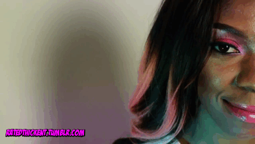 ratedthickent:  RATEDTHICKENT.TUMBLR.COM   SHE&rsquo;S WORKING THAT PHAT ASS!