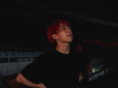 Jungkook Chose To Stay Longer To Listen To Armys Singing Magic Shop