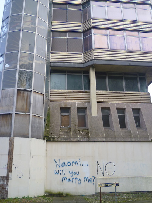 blogdehumor:  Pues a mi me parecía un chico responsable y con buena letra.http://blogdehumor.tumblr.com/