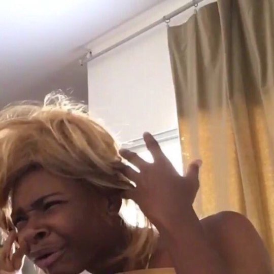 awesomesaucetod:  that-twink-over-there: spraggamuffin:   aloemom:  futureblackwakandan:   laurdlannister-kingslayer:   verssupremacy:  soabuu:   mariposavenenosa:   fuckcornflakes:   pettyqueer:   “why don’t you just make the switch to twitter?”