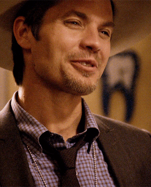 I WENT NEXT DOOR TO THIRTY-ONE FLAVORSTimothy Olyphant As Raylan Givens Justified, Season One, Episode