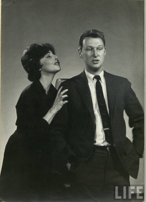 electronicsquid:Elaine May and Mike Nichols(Alfred Eisenstaedt. 1960)