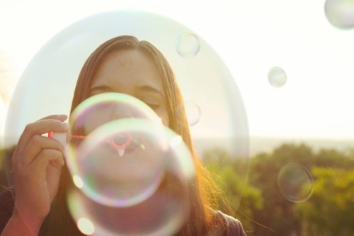 Bubblegirl. #portrait #retrato #portraitphotography #girl #inspiration #dreams #nature #tree #bubble