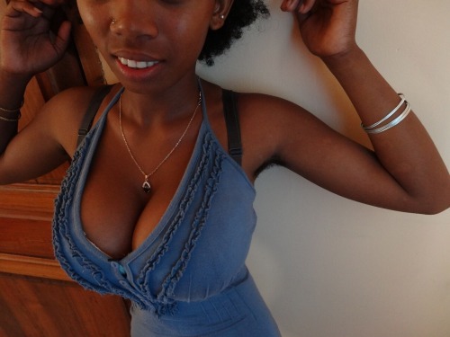 blacqknite: jazziedad: sexcretaryofstate: Hit or Nah? Sexy Ass on this Slim Ebony.All natural BREAST