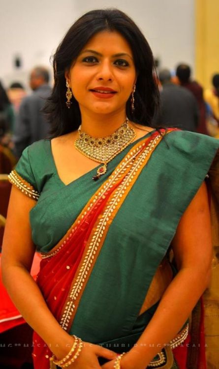 masalagirls:I think sometimes saree does not do justice to some big tit wives