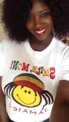 jamaicanamazon:  Love my t-shirts. ❤️💛💚