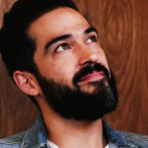 somanygorgeousmen:Alfonso Herrera behind the scenes of a shoot for Open Magazine.