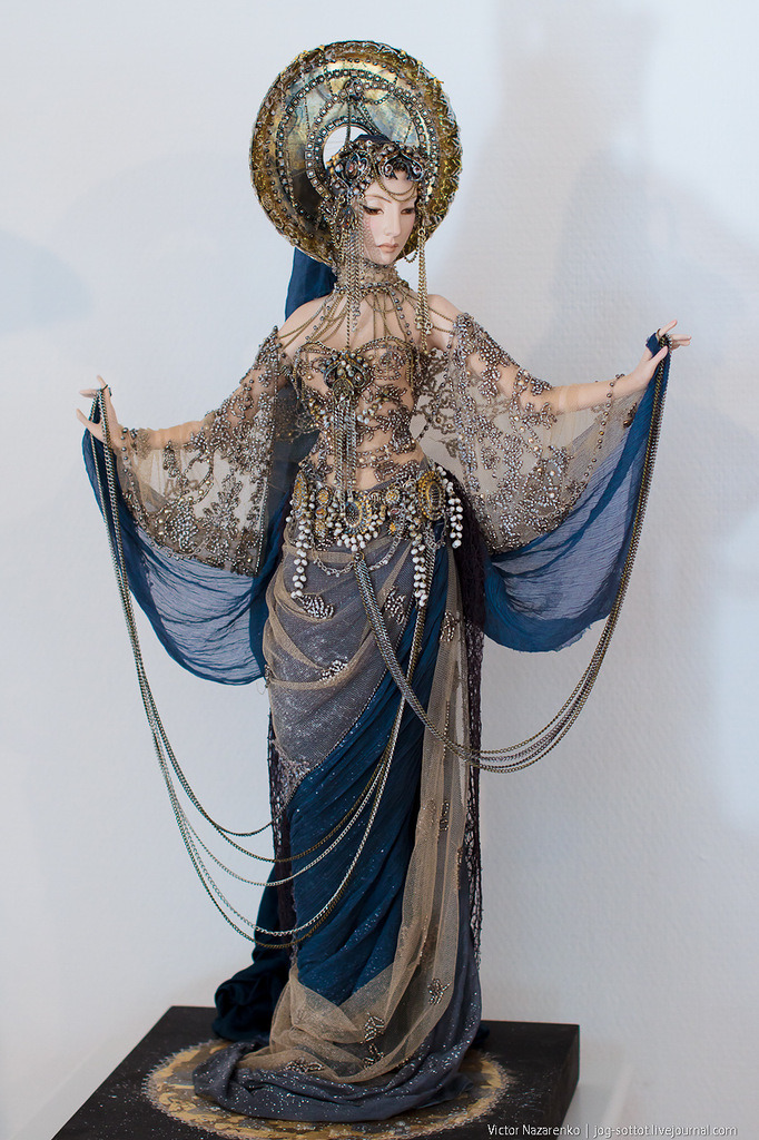 aflowerinhand:anazale:Sasha KhudyakovaSashaKhudyakova is an artist,a doll-maker,a