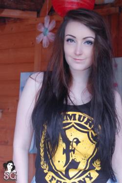 past-her-eyes:  RachyBabyX Suicide  rachybabyx.suicidegirls.com For South African SuicideGirls 