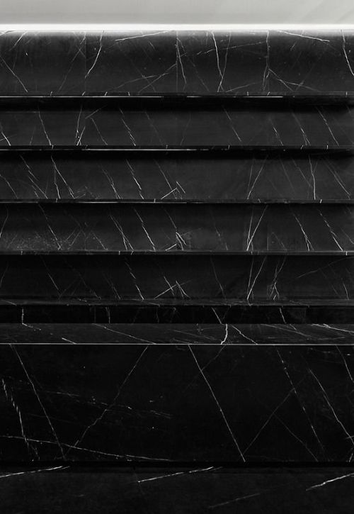 hocio: Black Marble
