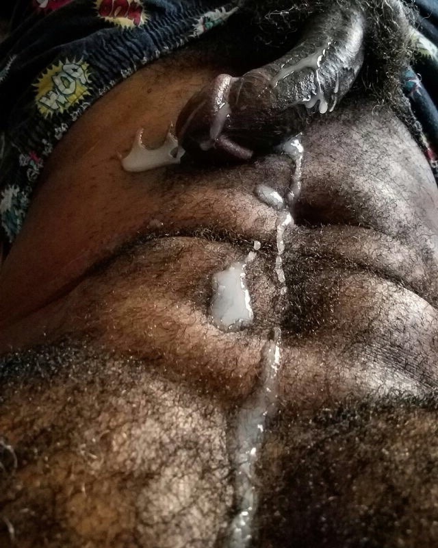 bchrysalid:  haurukoh:  When u have morning wood and no one is there to help u out.