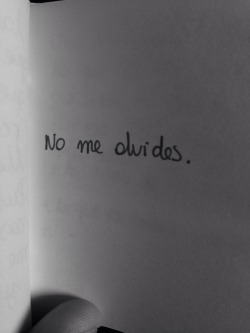 Tan-Solo-Miradas-Infinitas:  Karithobelen:  Plmorextasis:  Ya Es Tarde, Me Olvidó