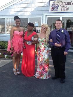 vanity-and-whine:  Pictures from prom! 2