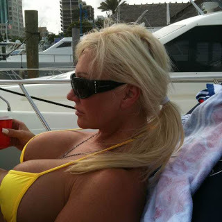 southernfeeling:  Clearwater beach slut, Hulk’s ex showing her big tits.