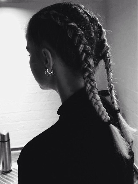 urban-prada:  FASHION & CELEBS X 