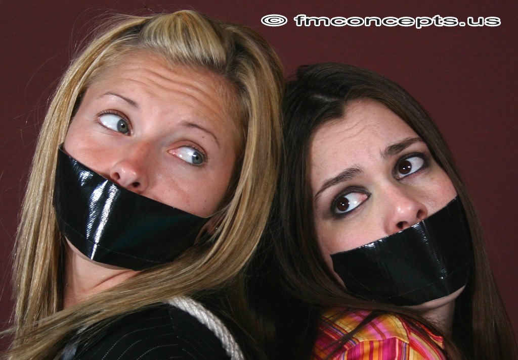 secsinbondage:  Who is cuter Part 2.