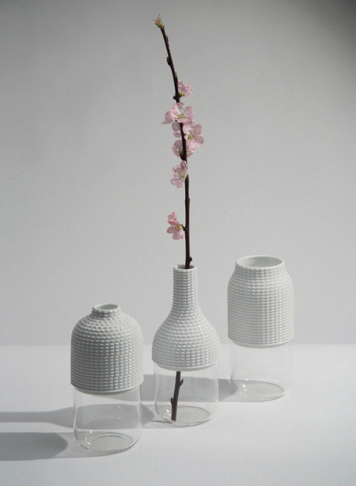 ninikills:  Chapeaux pour vase  by    Guillaume Delvigne