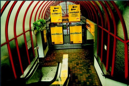 y2kaestheticinstitute:Selections from Wipeout 3’s metro campaign (1999)Location: Tara Street Station