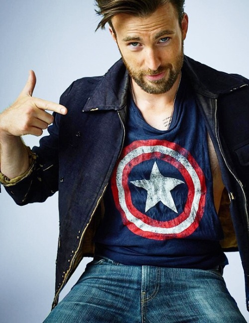 captainevans:62/100 pictures of the BAEne of my existence, christopher robert evans.