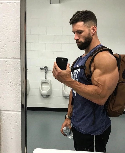 athleticbrutality: fitstud:Selfie time can’t ban these guns