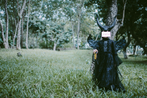 We sell Maleficent cosplay costumes.